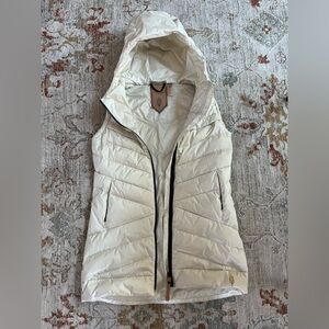 Indygena White Duck Down Puffer Vest Size M